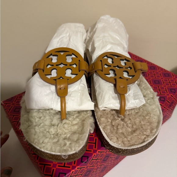 Tory Burch Miller Cloud Shearling Sandal-Sz 9 - Picture 7 of 12
